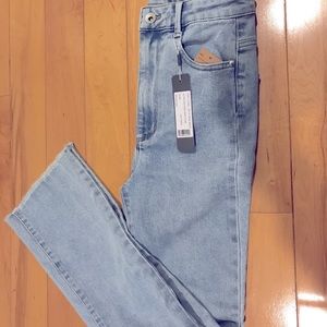 NWT tractr BLU Ultra High Crop Flare Jeans